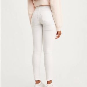 White Levi’s Jeans High Rise Skinny